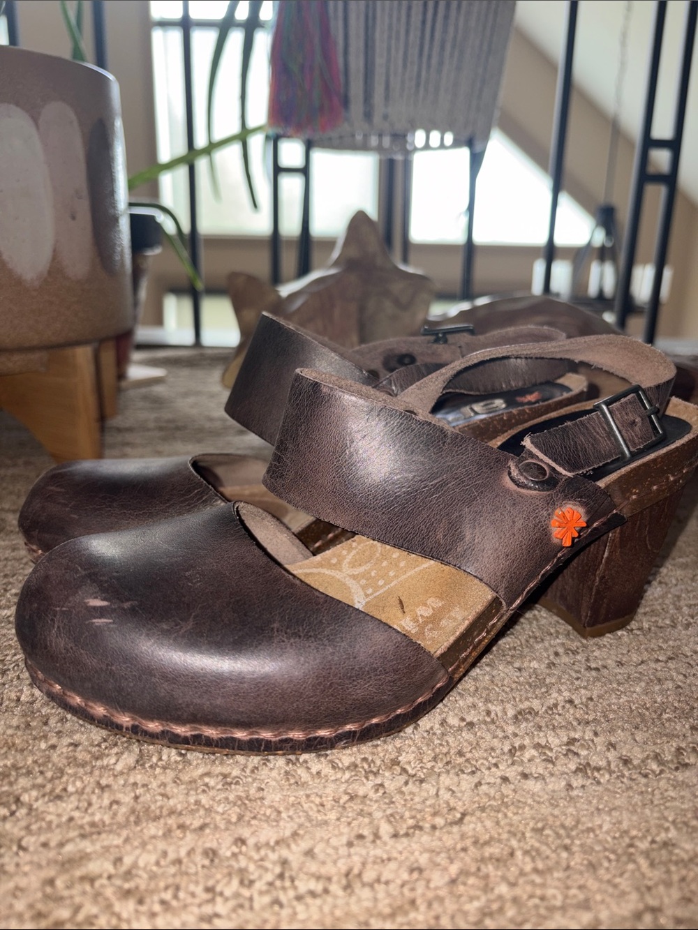 The Art Company "ByeBye Suela" Leather Clog Heels | Distressed Brown Sandals 36